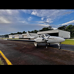 LF Aviões BEECHCRAFT BARON B58